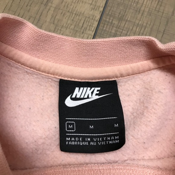 Nike Sweatshirt Mens Size M Orange Crew Neck Sportswear Club Fleece Gym Peach - Picture 3 of 10